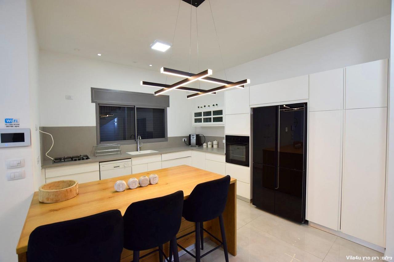 אמה וילה ריזורט Villa Hadera Bagian luar foto